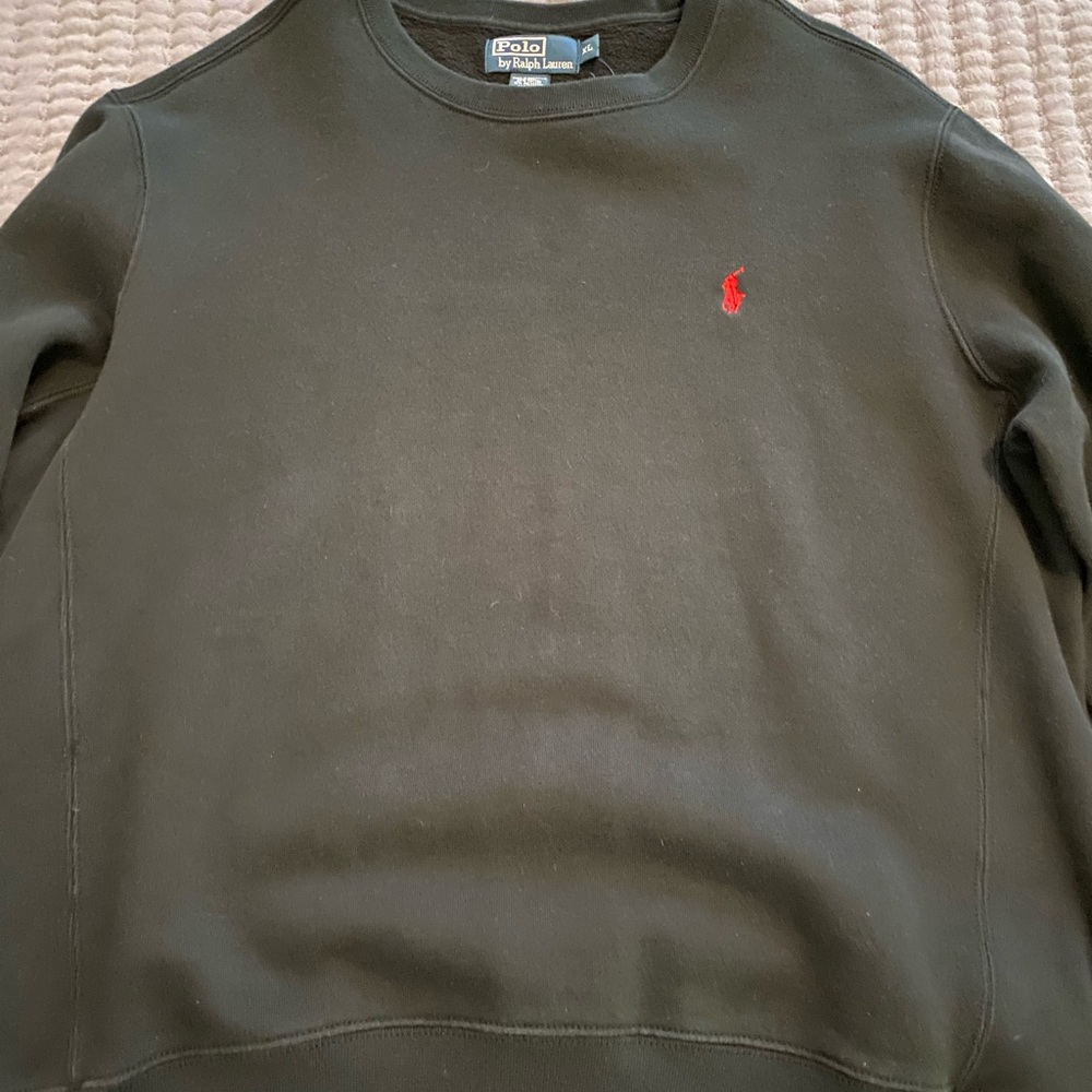 Men’s polo black sweat shirt